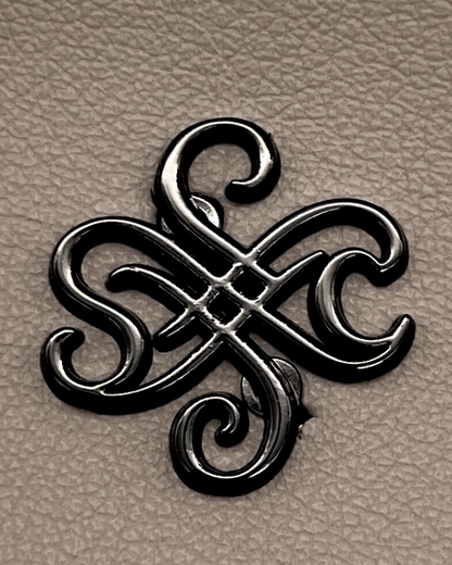 Signature Scroll Motif Metal Bag Tag (3 Pack)