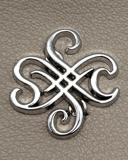Signature Scroll Motif Metal Bag Tag (3 Pack)