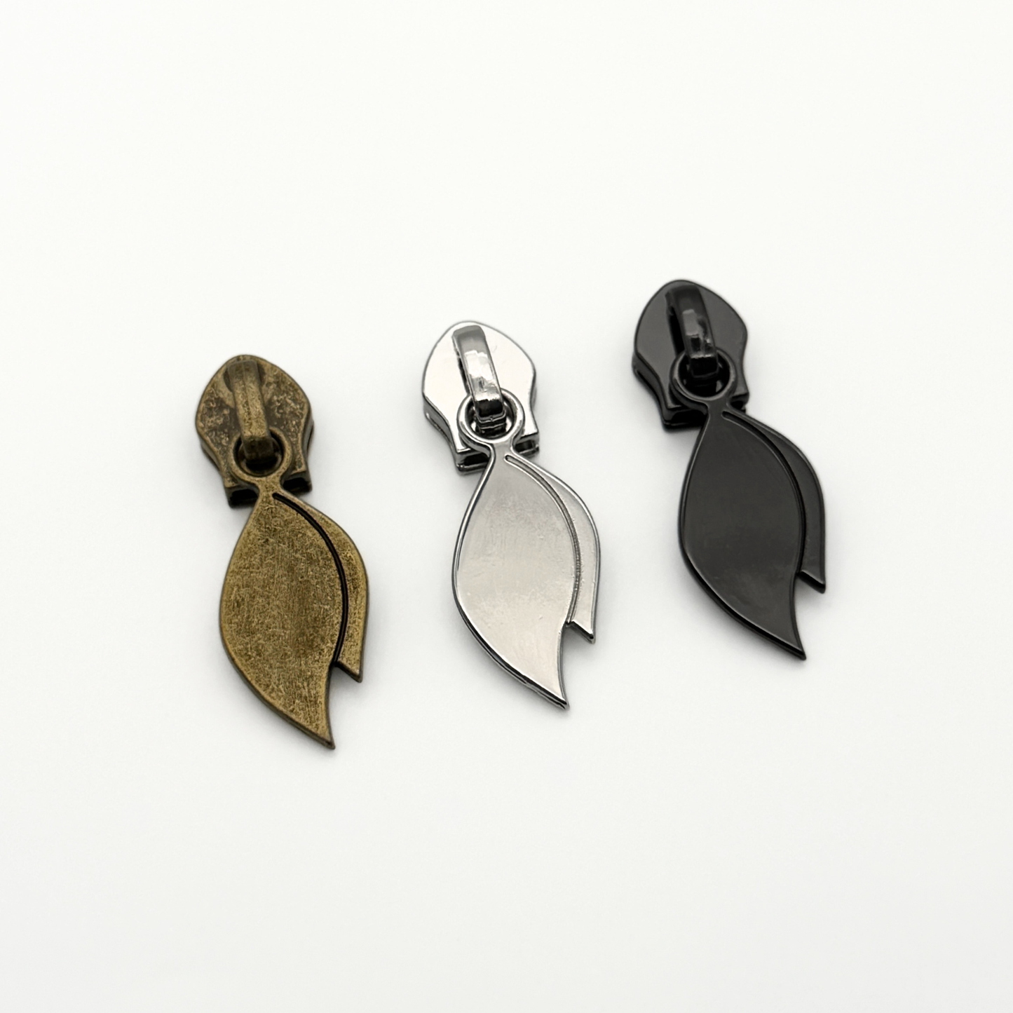 #5 Zipper Pulls – Leaf