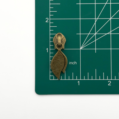 #5 Zipper Pulls – Leaf