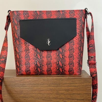 Small Print Snake Vinyl – Red/Black