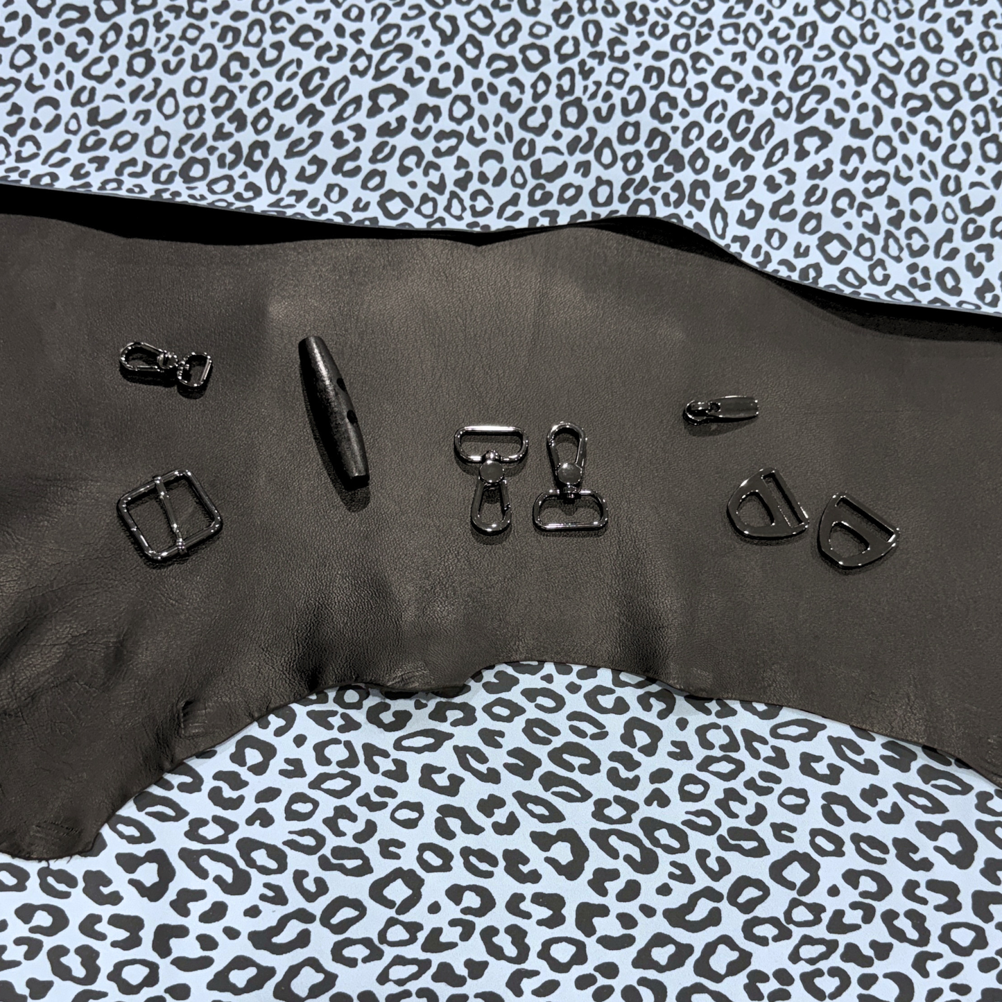 The Willa – Limited Edition Leather Bundle