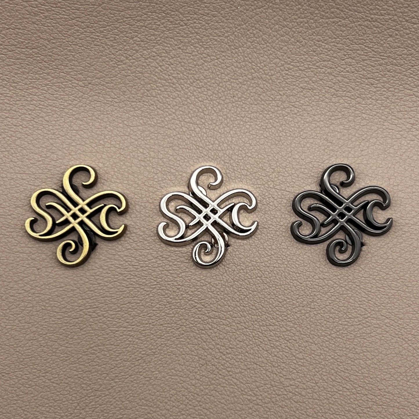 Signature Scroll Motif Metal Bag Tag image 0