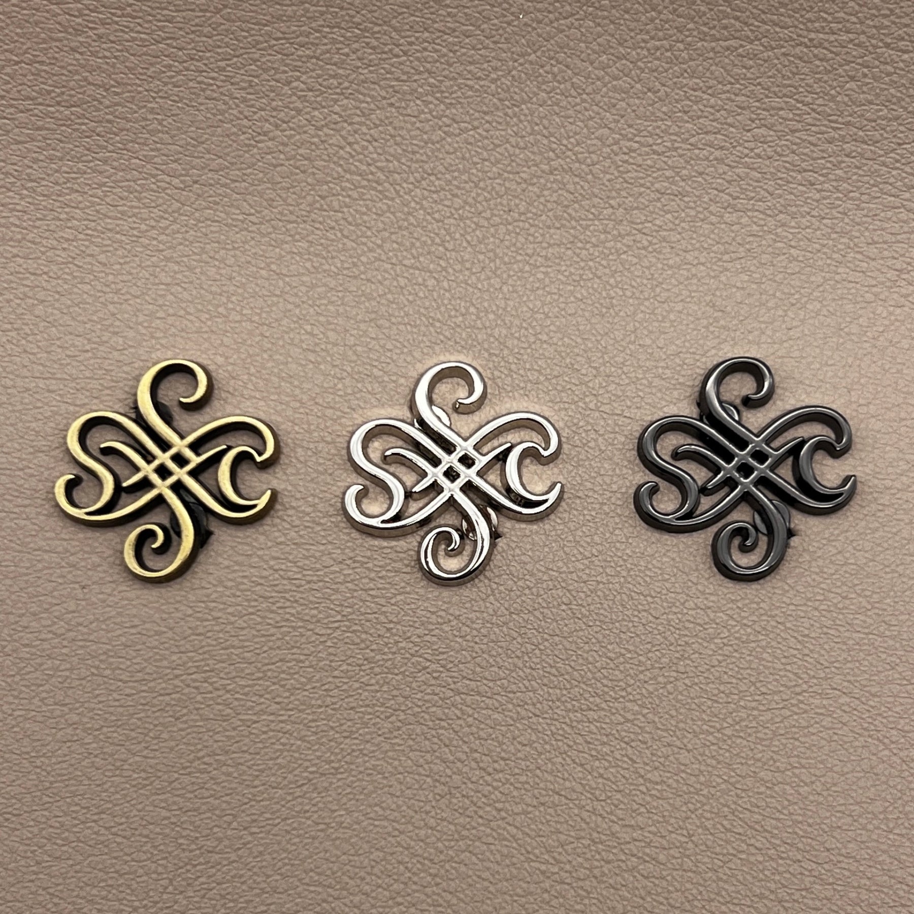 Signature Scroll Motif Metal Bag Tag image 0